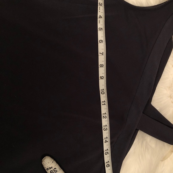 NWOT - Grey asymmetrical knit top size Lar… - Picture 5 of 6